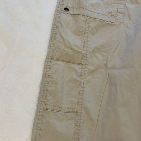 More Cargo than Khaki! Great condition! - Picture 4 of 9